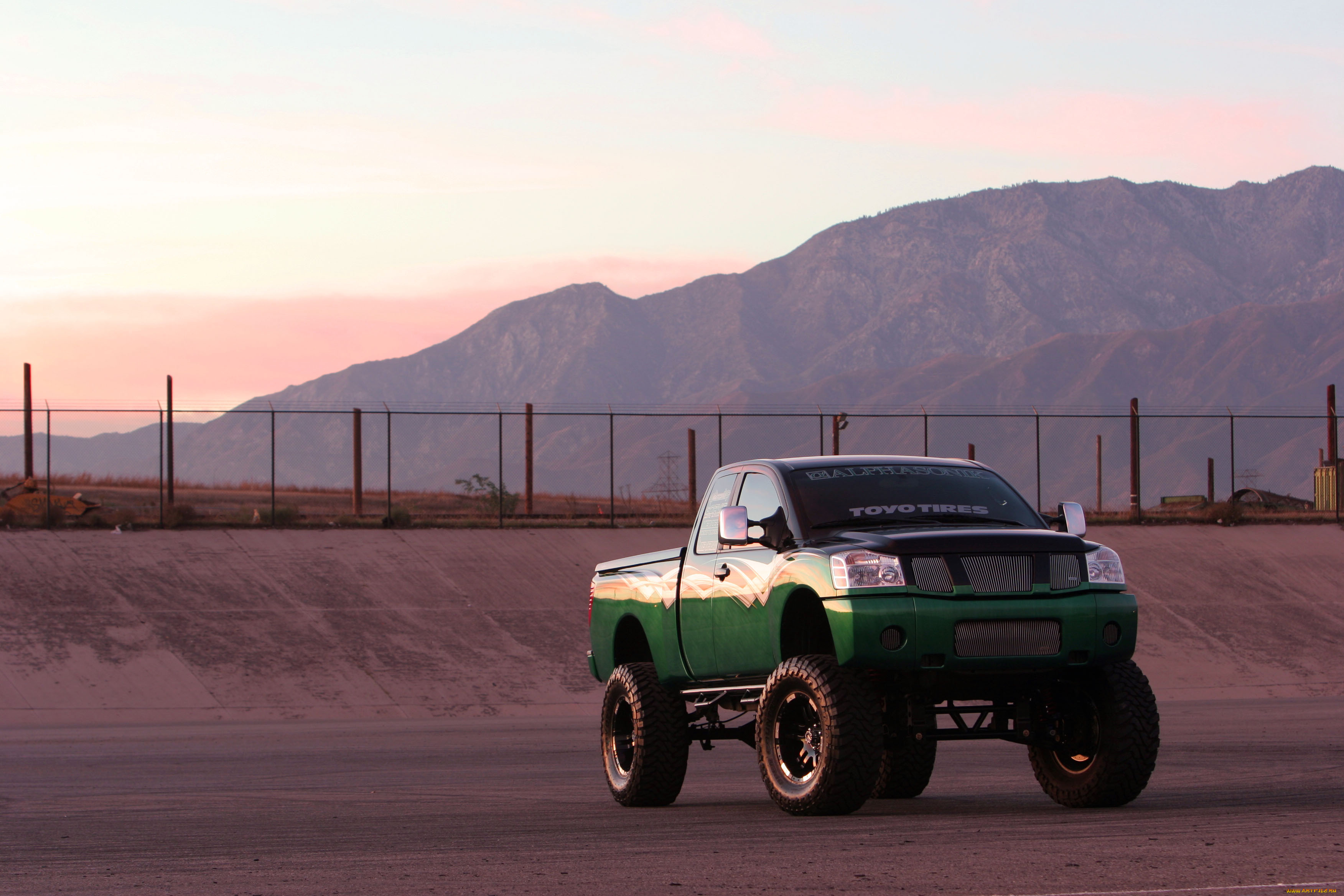 , custom pick-up, nissan